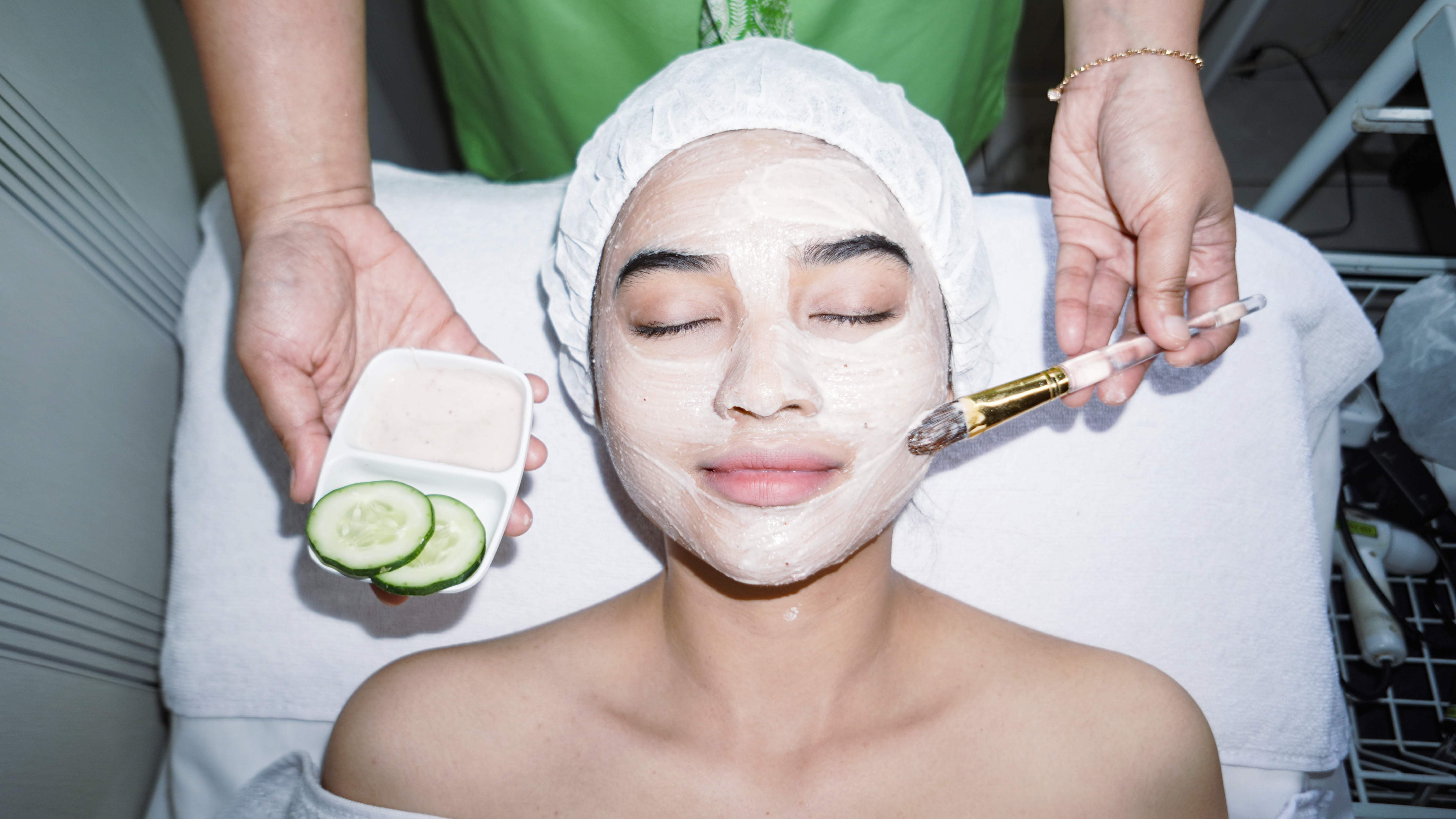 Strawberry Exfoliating Facial